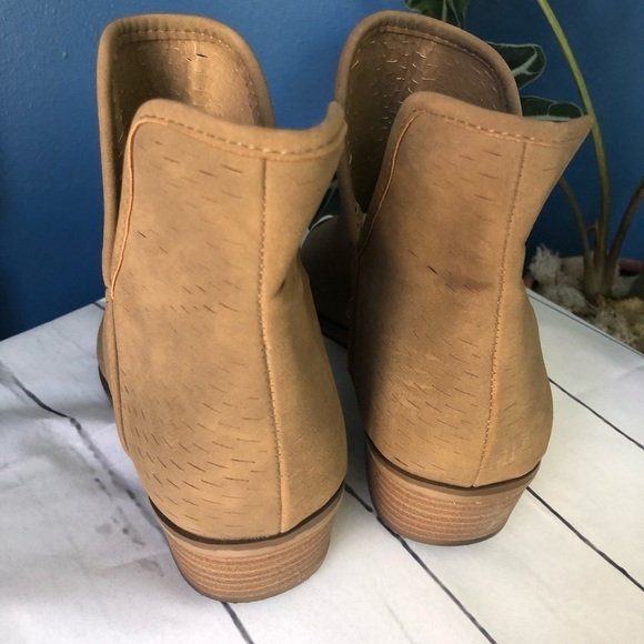 Merona Ankle Booties - Picture 2 of 6